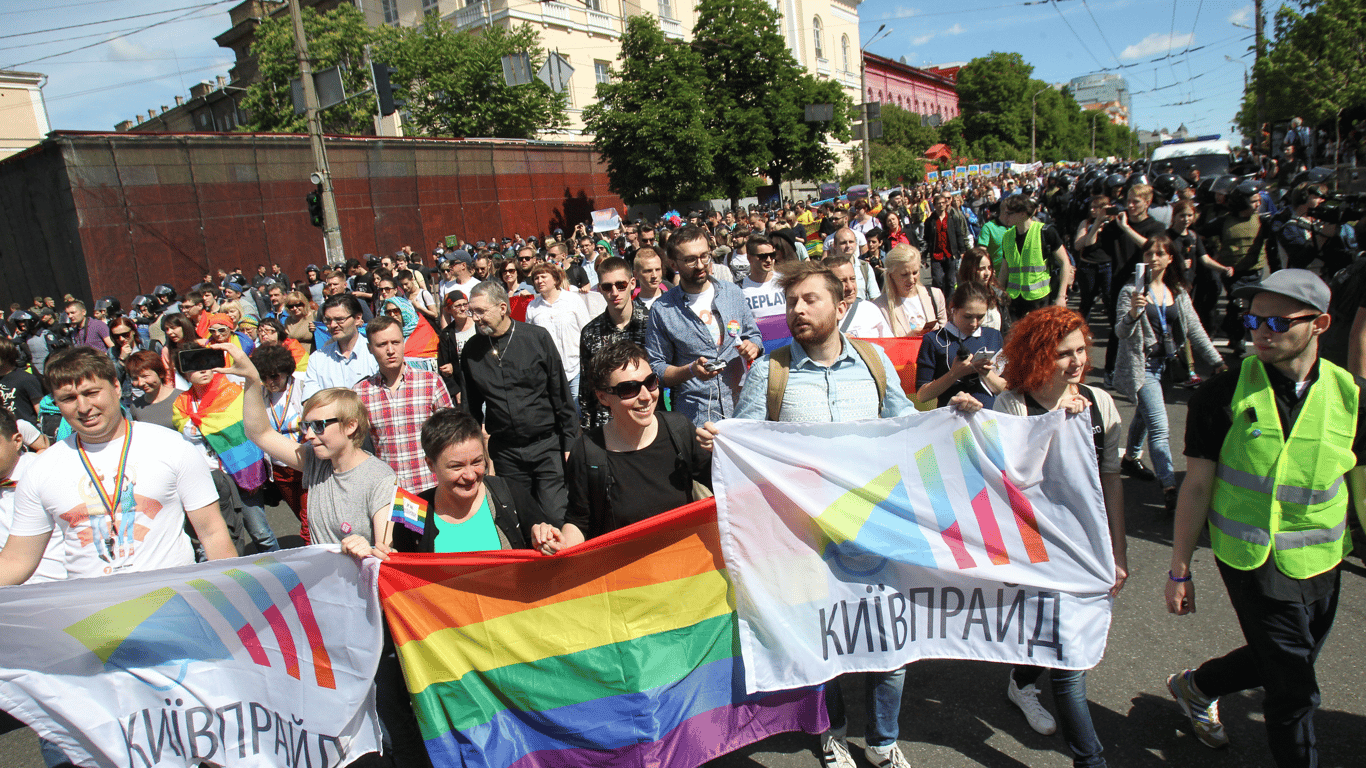 Марш ЛГБТ в Киеве проведут не в метро, а на улице, - глава "КиевПрайда"