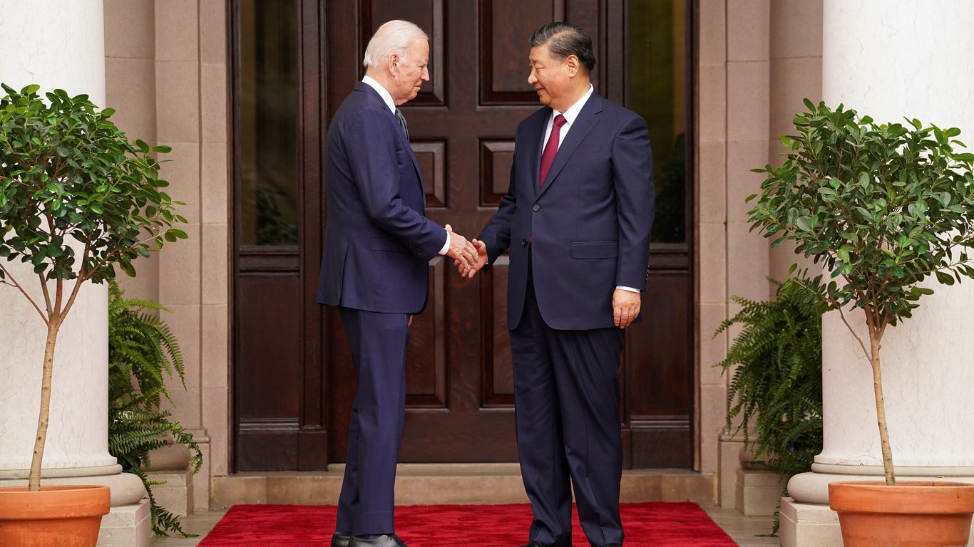 В Офісі президента прокоментували зустріч Байдена та Сі Цзіньпіня