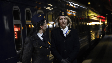 В Донецкой области временно остановили движение поездов — причина - 285x160