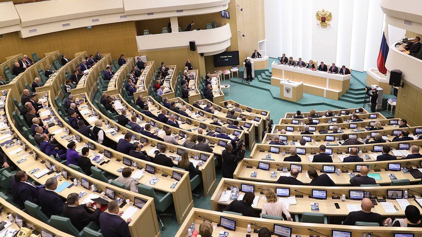 У Росії схвалили закон про довічне ув'язнення за державну зраду