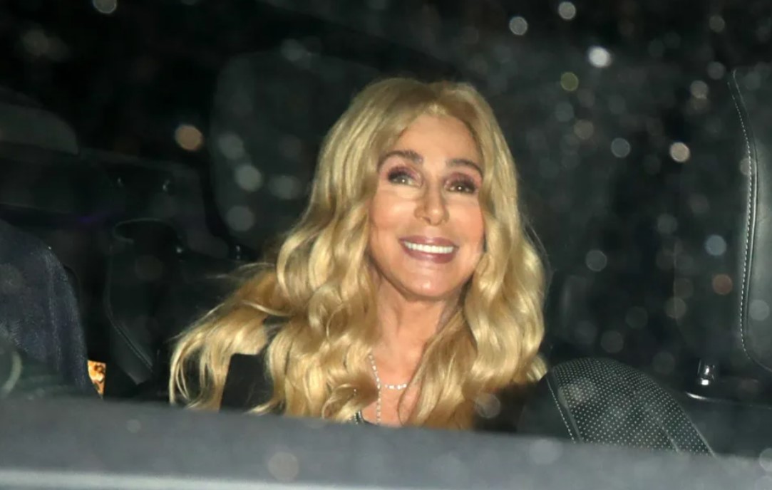 Певица Шер завершила карьеру