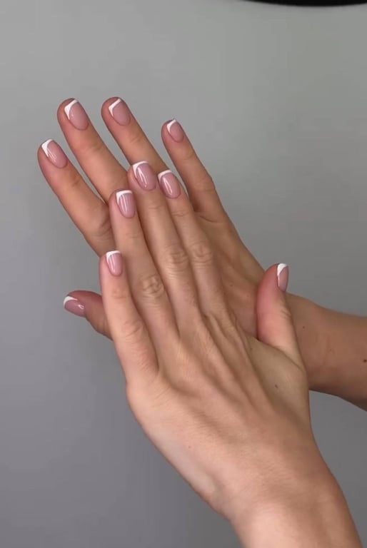 The microfrench always looks elegant