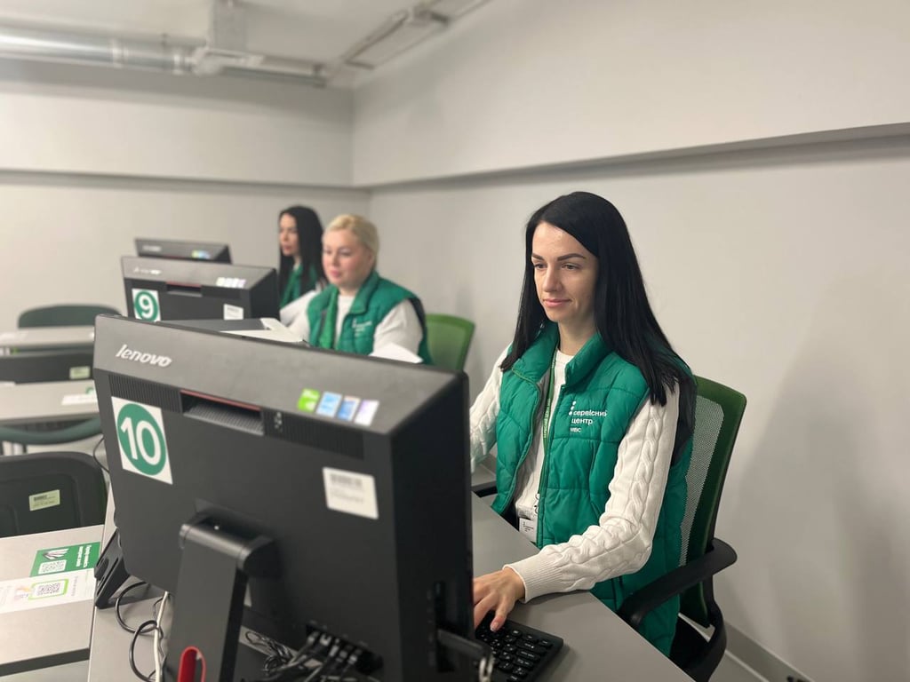 Укpиття в cepвicнoму цeнтpi MBC нa Kиївщинi