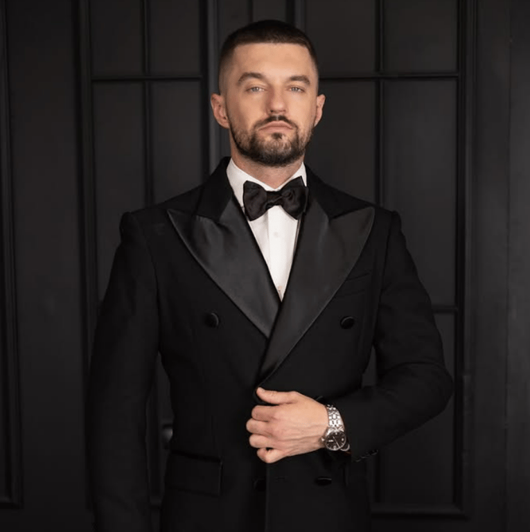 Макс Леонов