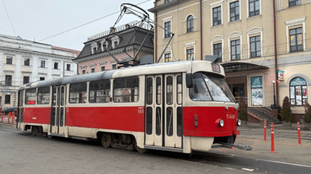 Низка трамваїв у Києві тимчасово змінили маршрут руху (схема) - 285x160