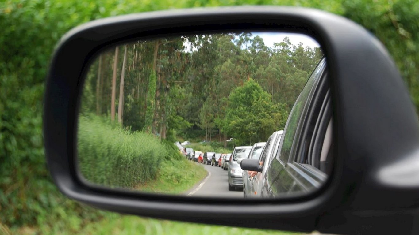Для чего предназначены зеркала в автомобиле и как ими правильно пользоваться