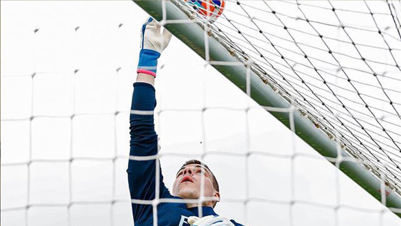 Андрей Лунин