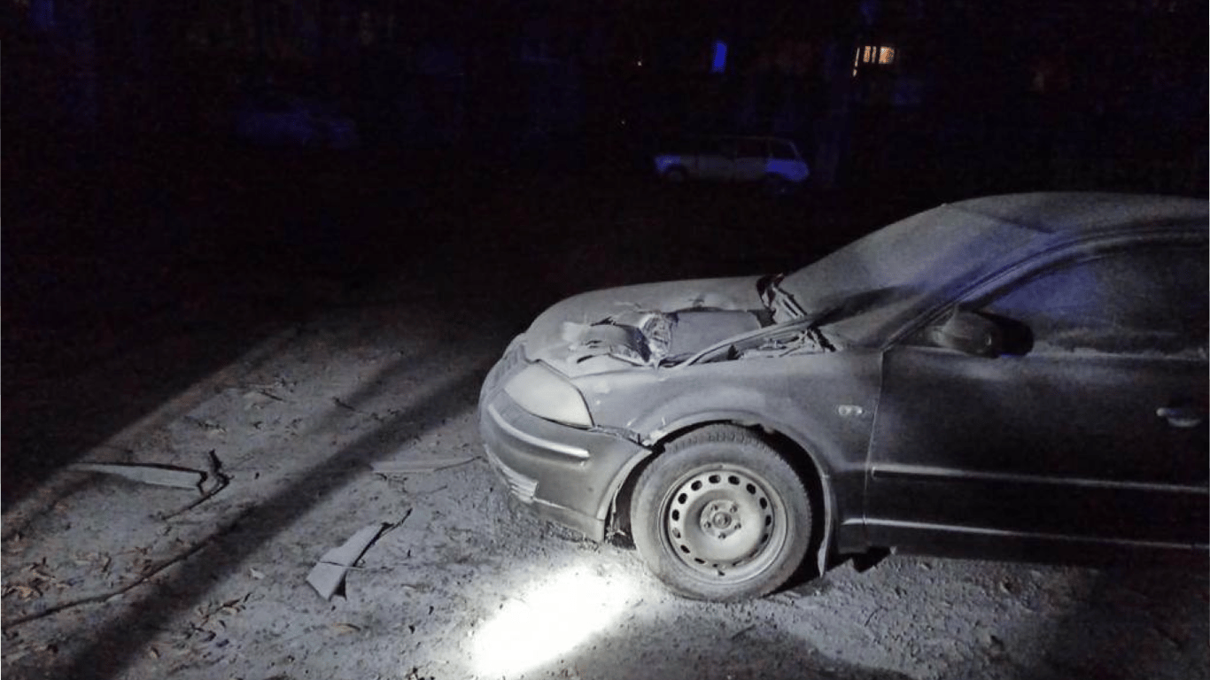 Окупанти вночі обстріляли Київ: є поранені