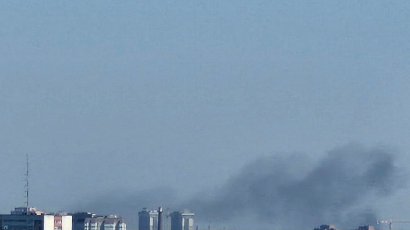 В Одессе раздаются взрывы: город под атакой российских дронов