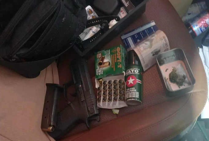 Майно іноземця вилучили на митниці