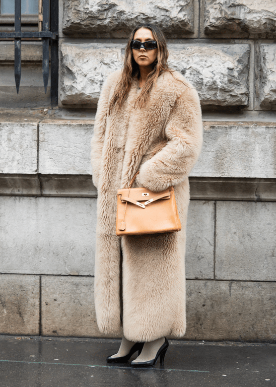 Додавайте яскравий акцент до образу з цим пальто