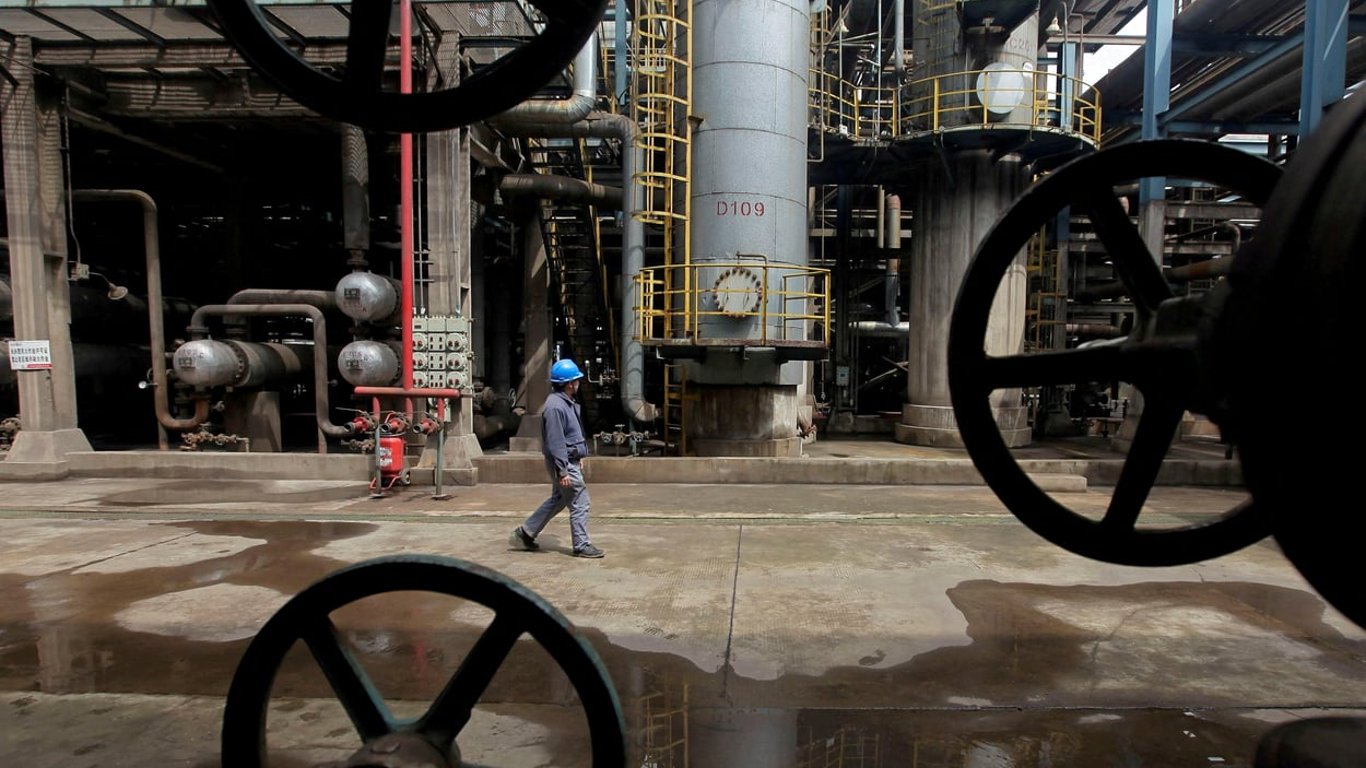 Индия сэкономила почти 3 миллиарда долларов, покупая нефть в РФ, — Reuters
