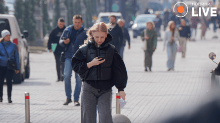 Збиватиме з ніг — в Укргідрометцентрі попередили про небезпечний вітер завтра - 290x160