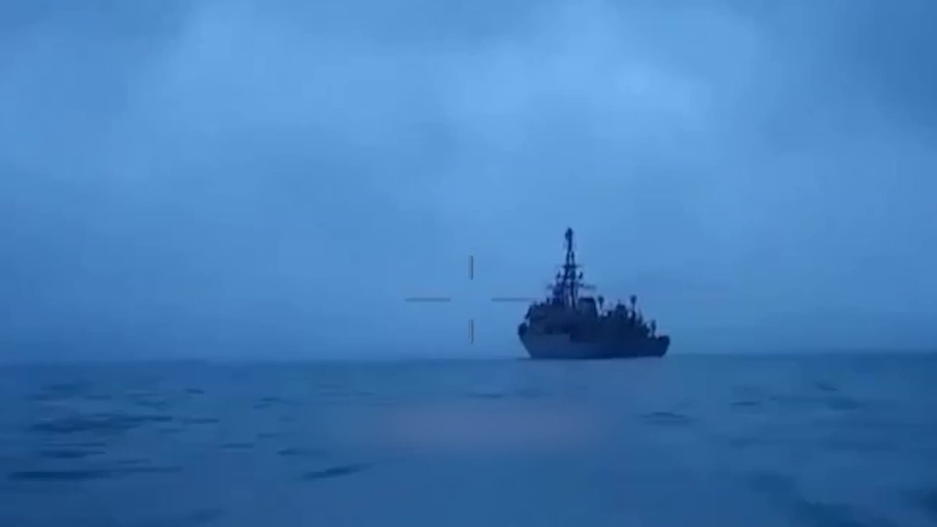 У Міноборони України підтвердили атаку безпілотника на корабель РФ