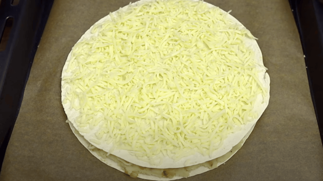 смачний сніданок з картоплі та бекону за 10 хвилин