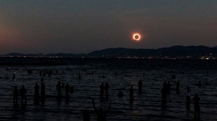 NASA показала Крым как часть РФ во время трансляции затмения - 285x160