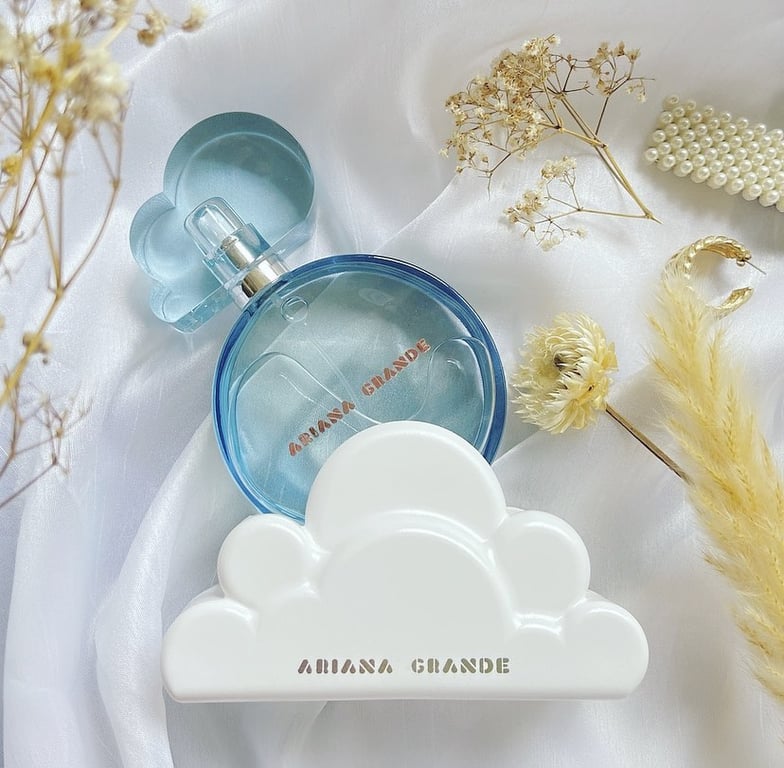 Чим пахнуть парфуми Ariana Grande, Cloud