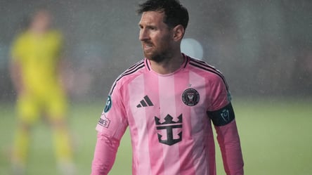 Ліонель Мессі забив 900 гол та перевершив досягнення Роналду - 285x160