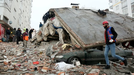 Природа объявляет войну: землетрясение в Турции и шторм "Барбара" - 285x160