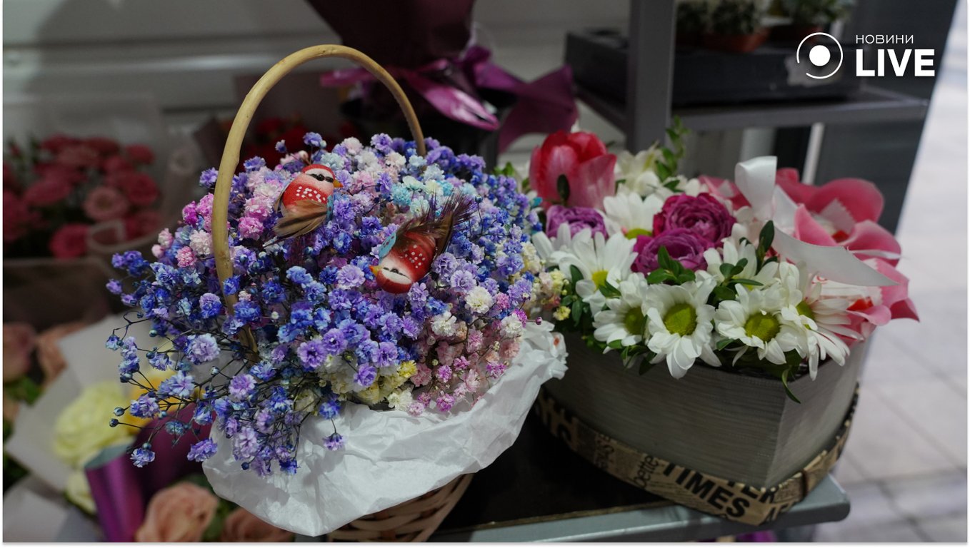 Цветы на день влюбленных — какая цена на одесском Привозе?