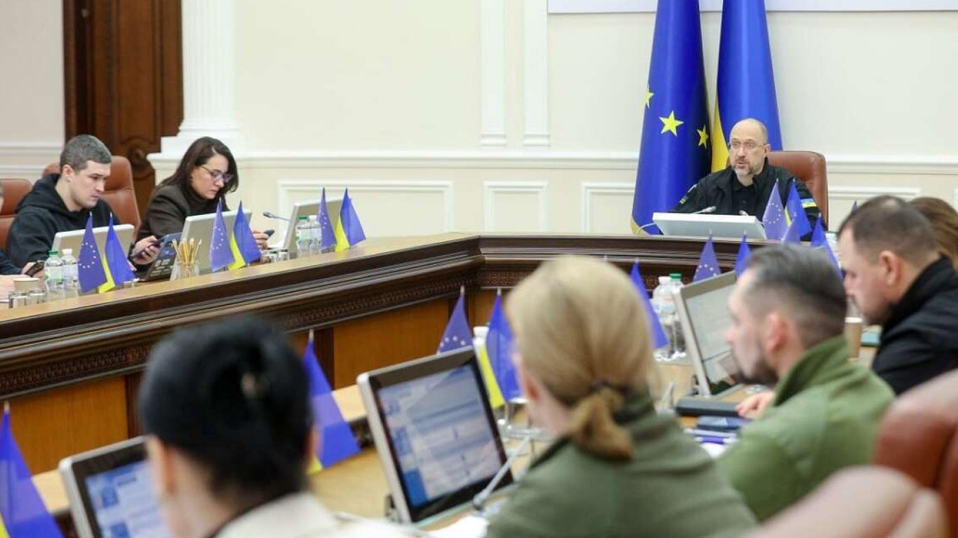 Пенсии в Украине — кому будет произведен автоматический пересчет в апреле