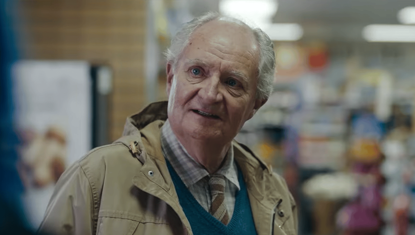 Кадр из британской драмы "Невероятные приключения Гарольда Фрая"