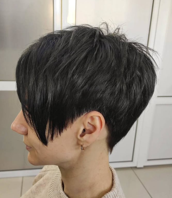 Асиметрична піксі має сучасний вигляд