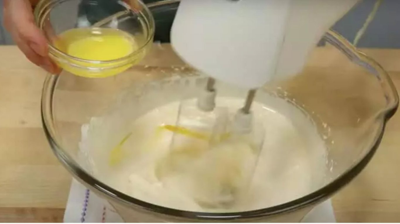 пиріг з яблуками зі сметаною