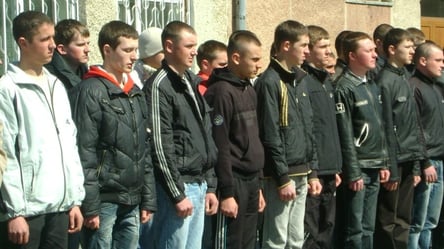 В Раде прокомментировали возможность мобилизации мужчин с 19 лет - 285x160