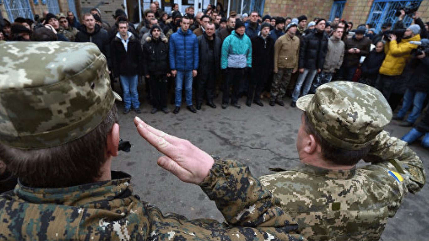 Яким українським фахівцям дають стовідсоткову бронь від мобілізації — повний список