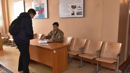 Жінка підробила документ про інвалідність заради відстрочки для чоловіка: вирок суду - 304x171