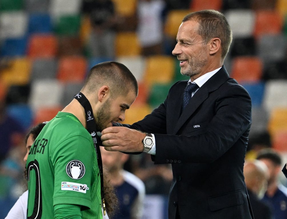 Александер Чеферин