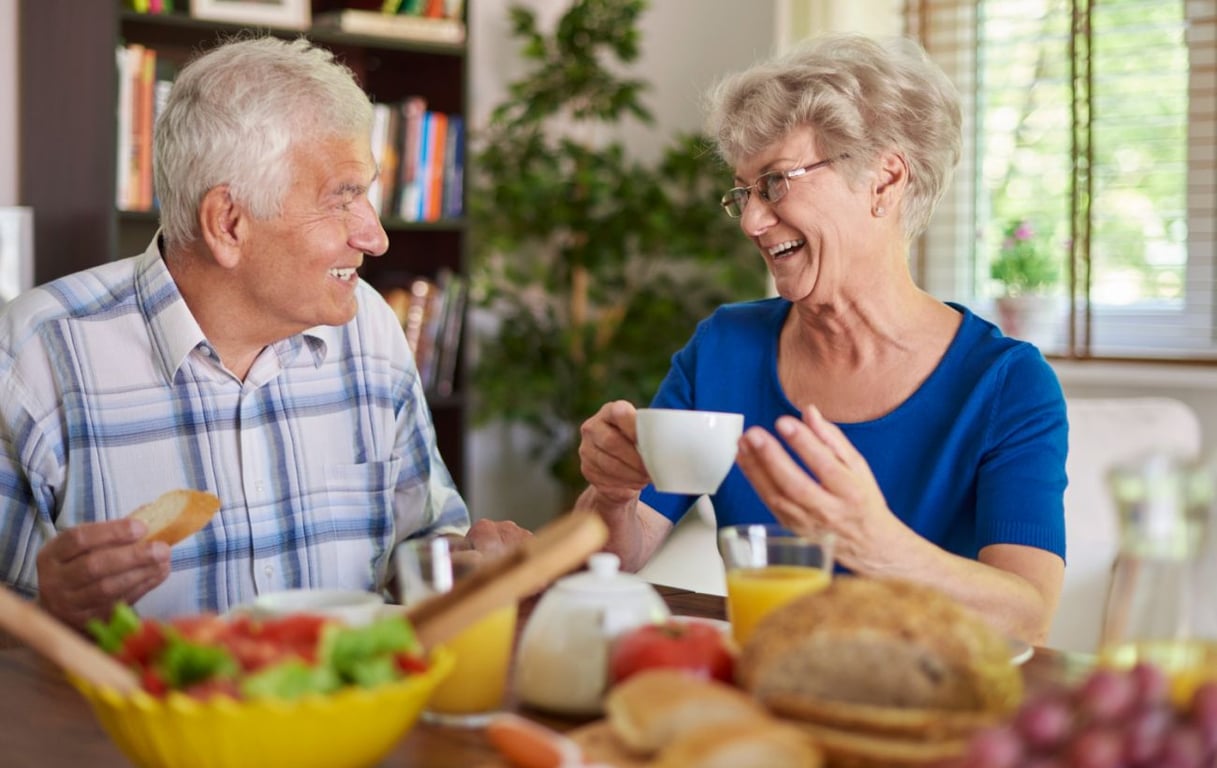 Пожилые люди