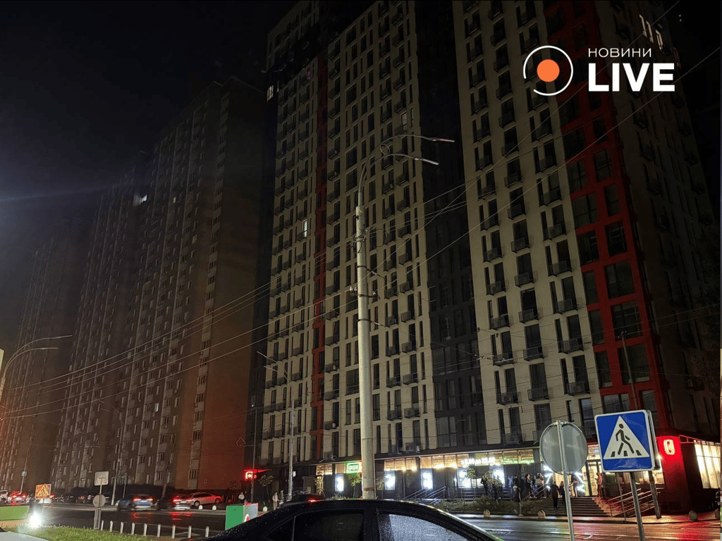 Атака РФ по енергетиці — який вигляд мав Київ без світла - фото 1