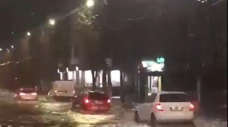 У Житомирі через негоду затопило вулиці, магазини та квартири - 285x160