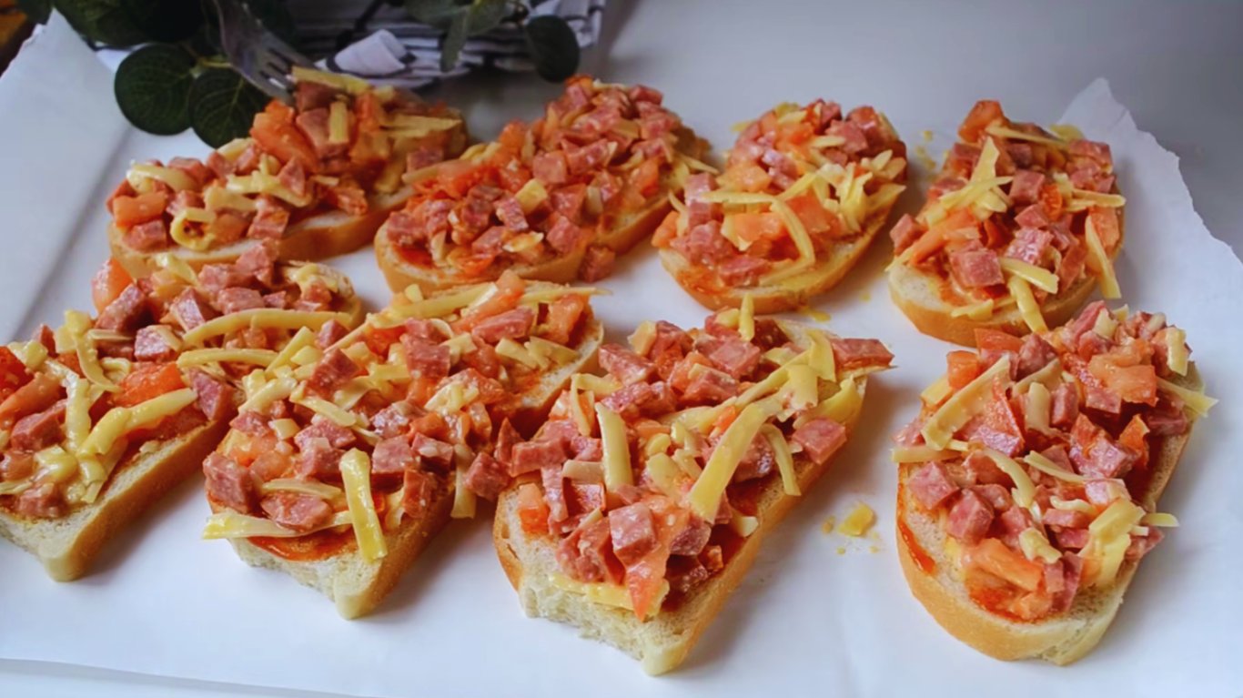 смачні гарячі бутерброди на сніданок