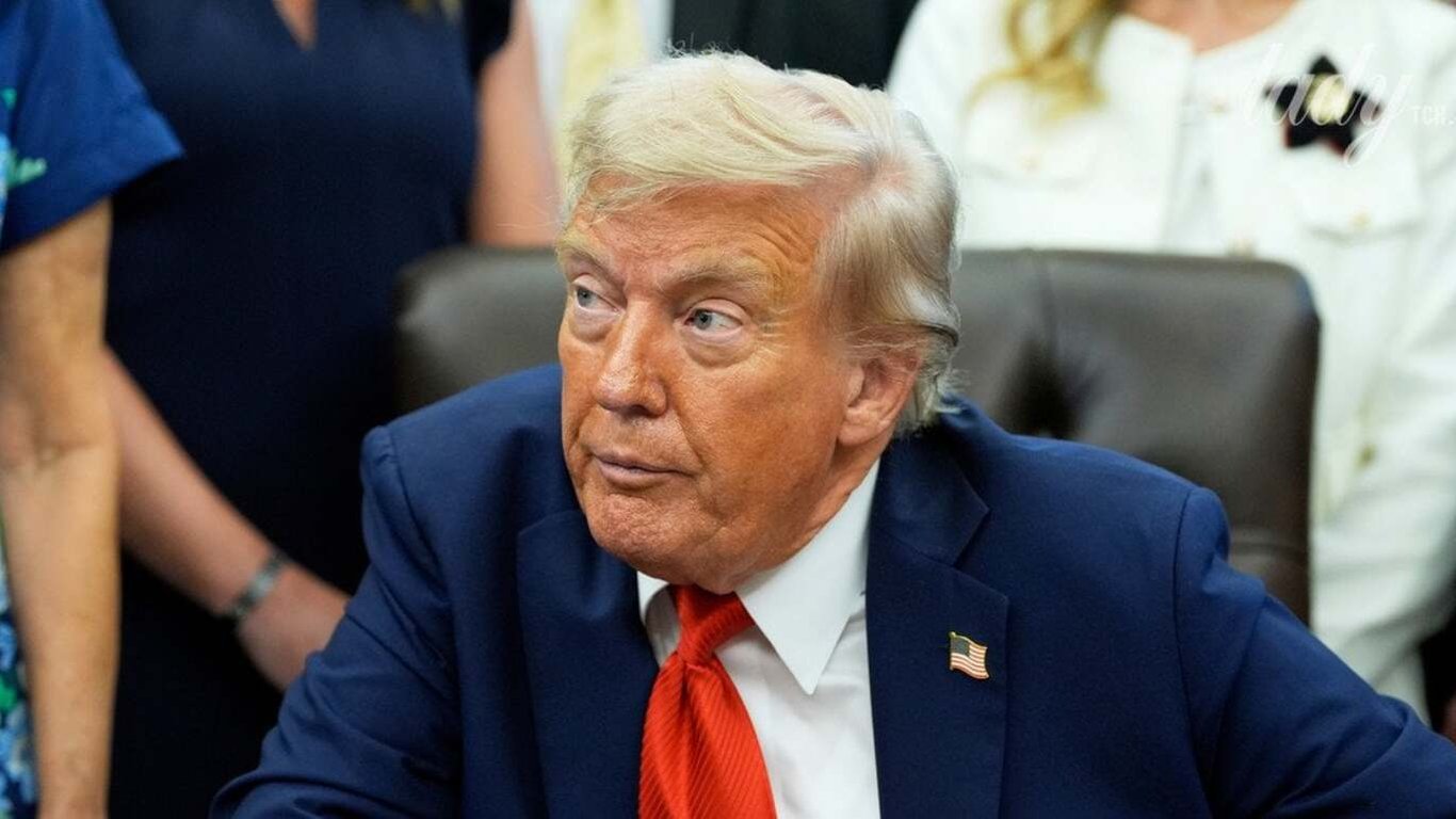 Трамп заявив про хороші розмови із Зеленським і Путіним