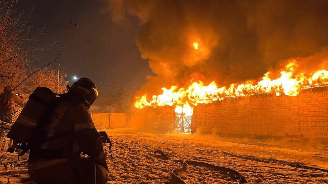 В російському Іжевську сталася масштабна пожежа — що відомо