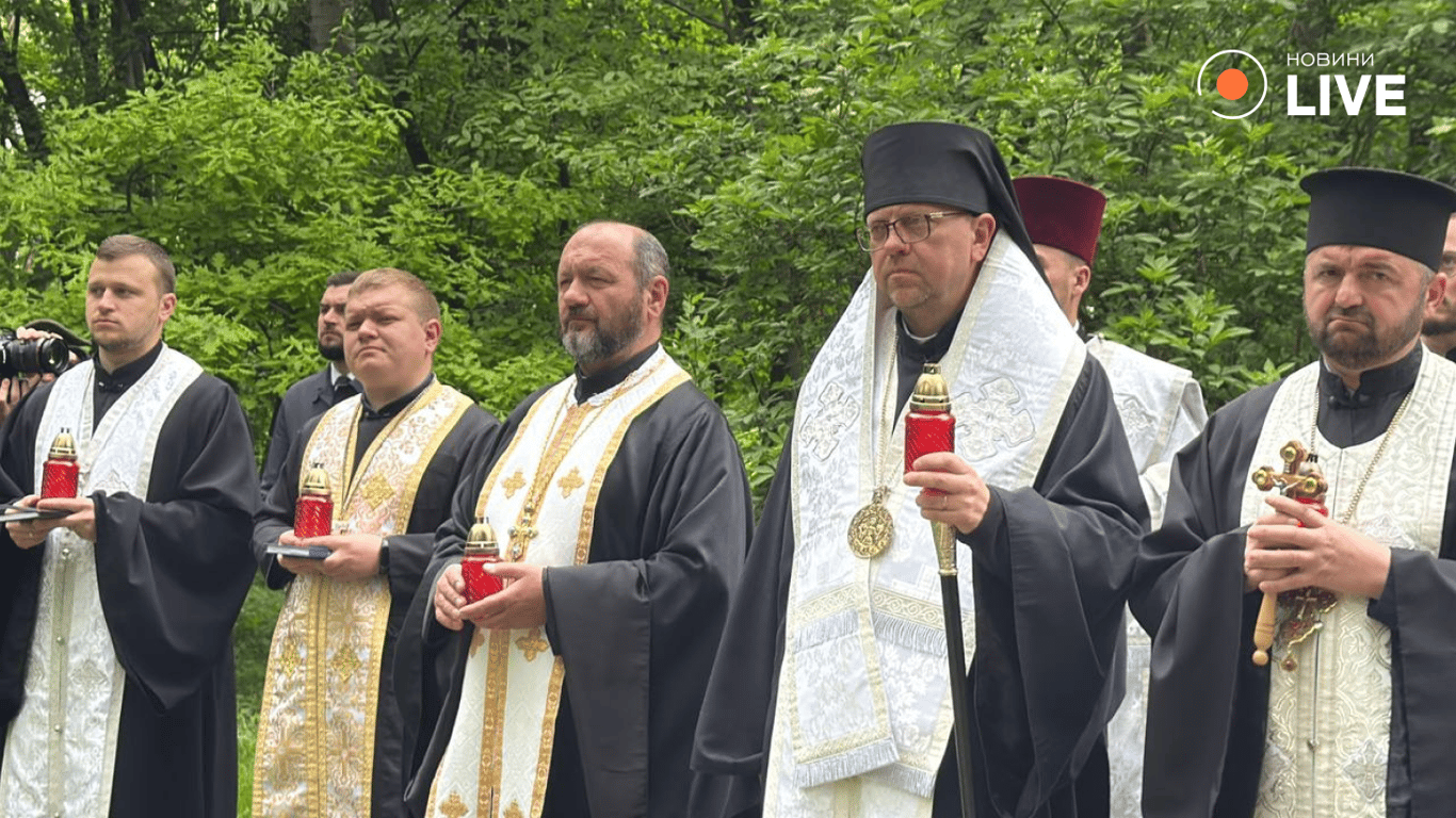 Священники