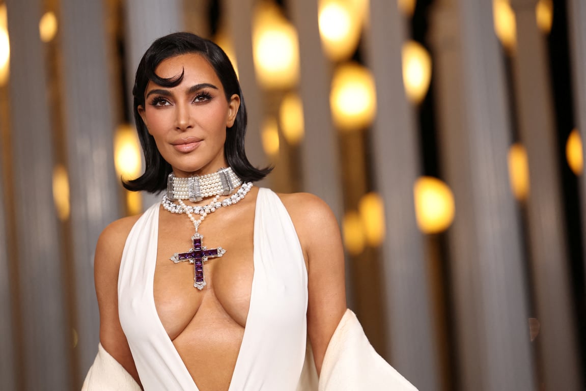 Кім Кардаш'ян у розкішній прикрасі