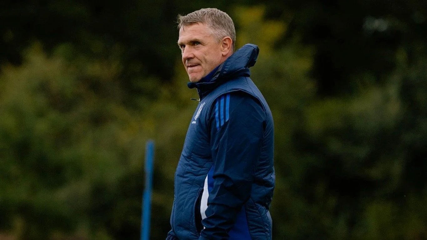 Ребров может удивить стартовым составом на Швецию