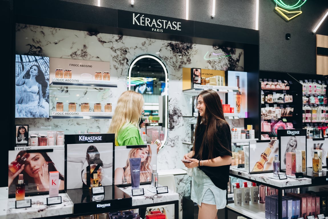 Магазин BROCARD у Respublika Park