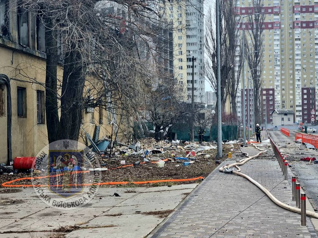 последствия обстрелов в Киеве