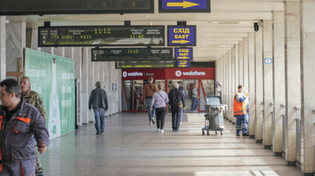 Турист показав нові плацкарти Укрзалізниці — відео - 285x160