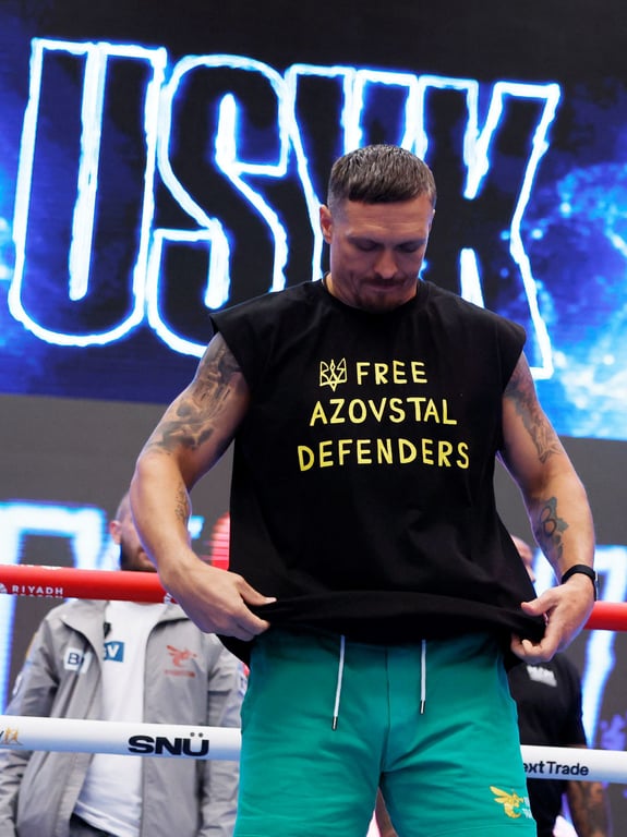 Александр Усик