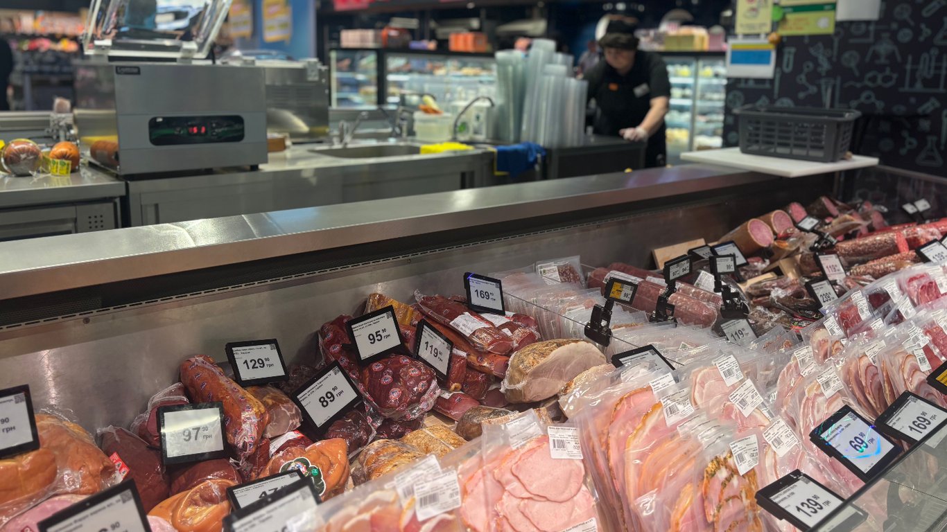 Таких цен на продукты давно не было: что отдают со скидками в АТБ и Сільпо