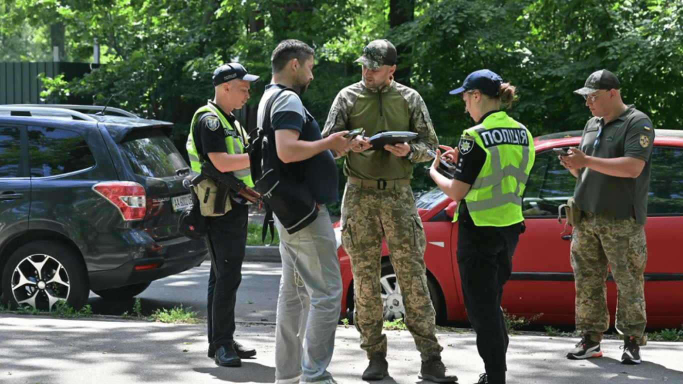 Уникав отримання повістки — що вирішив суд