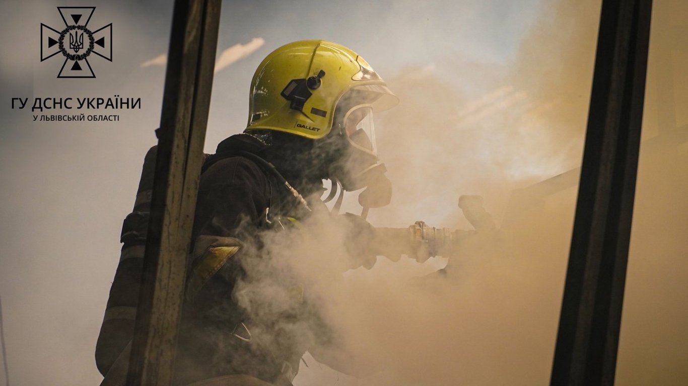 У Львові сталася пожежа в багатоквартирному будинку, загинув чоловік, — ДСНС