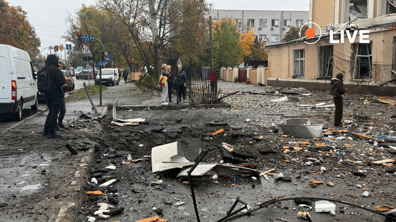 Станція метро Чернігівська Київ