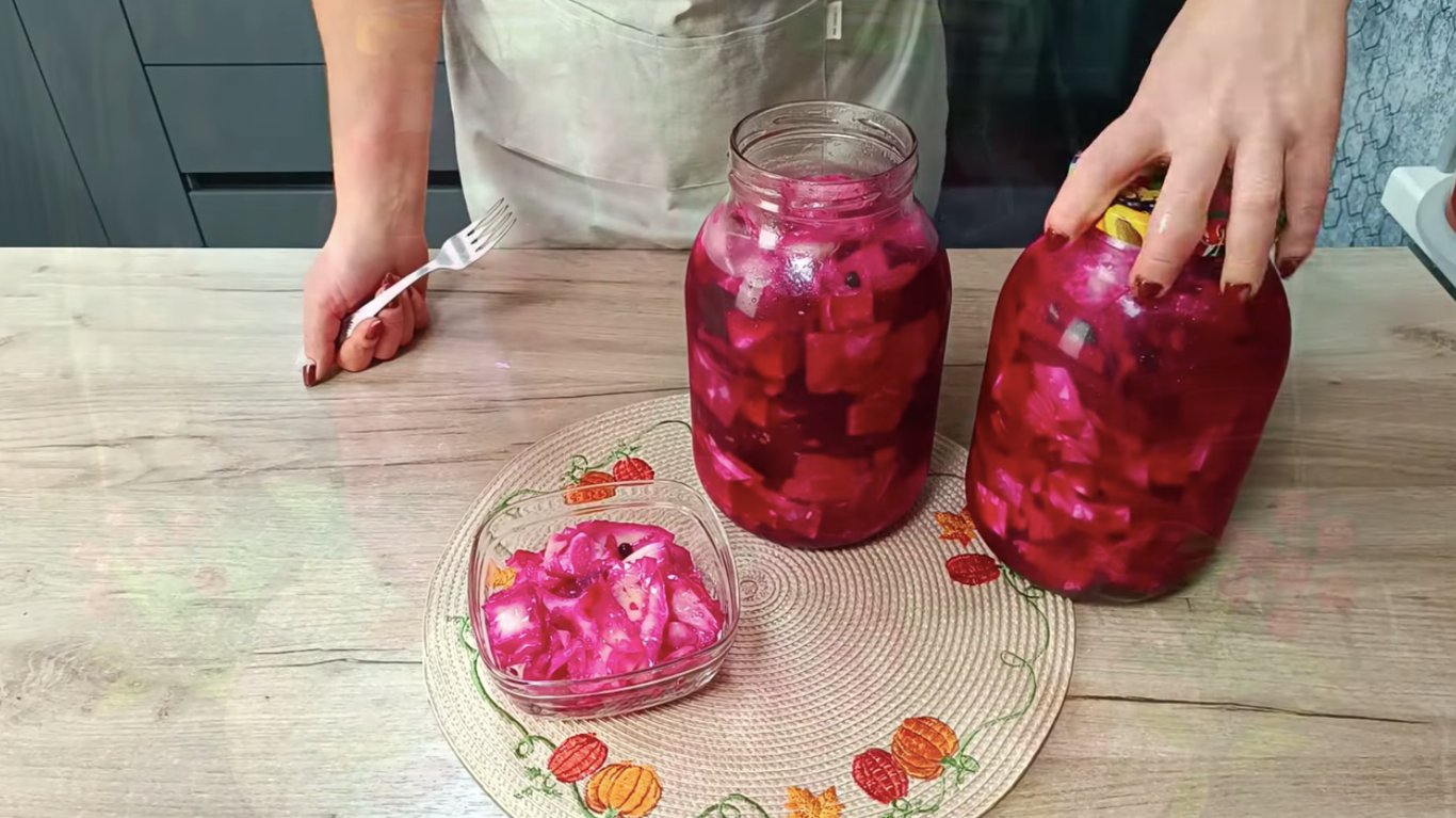рецепт маринованої капусти з буряком